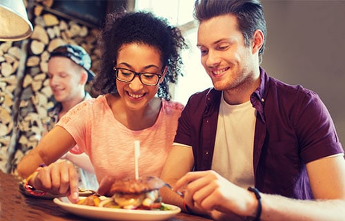 couple eating at a restaurant